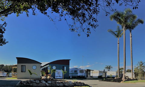 Lakes Main Holiday Park - Tourism Hervey Bay 1
