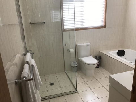 Lakeside Chalet & Studio - Tourism Hervey Bay 2