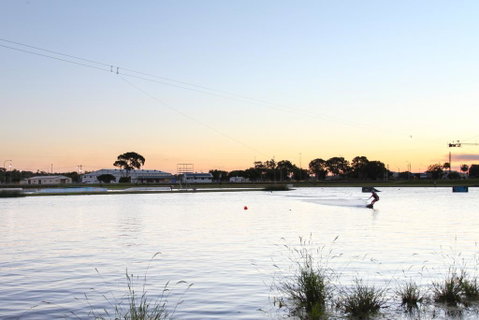 Lakeside Deck House - Hervey Bay Accommodation 1