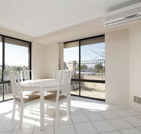 Lakeside Fun house near the Swan Valley - Hervey Bay Accommodation