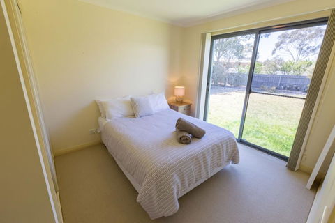 Lakeview - Waterviews On Newlands Arm - Hervey Bay Accommodation 1