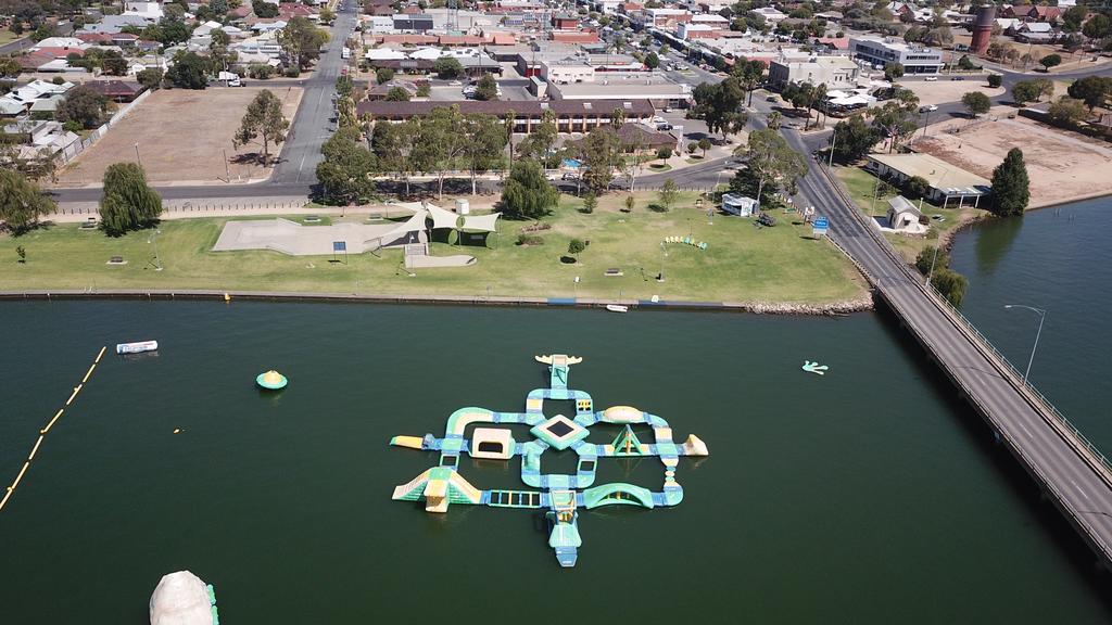 Esmond VIC Hervey Bay Accommodation