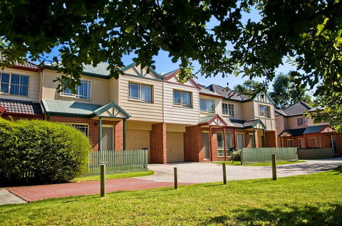 Lamplighter Motel And Apartments - Hervey Bay Accommodation 1