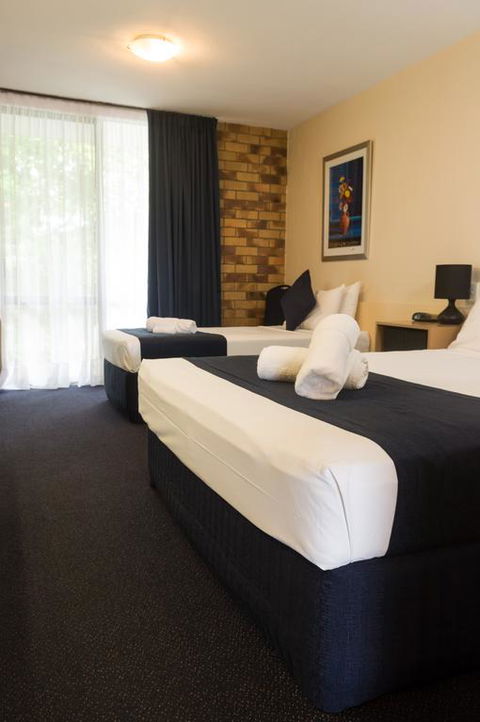 Lancaster Court Motel - Hervey Bay Accommodation 3