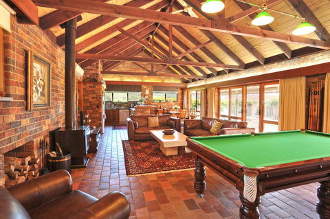 Langbrook Cottages - Hervey Bay Accommodation 3
