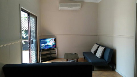 Large 6-Bedroom House With Wifi & Netflix Close To Singleton CBD Hunter Valley - Hervey Bay Accommodation 1