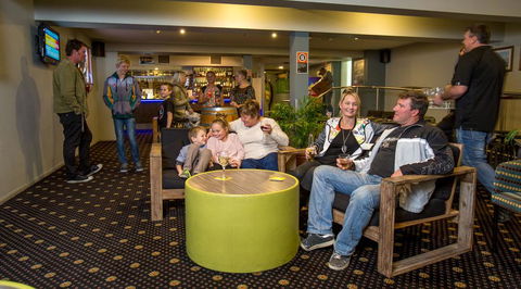 Laurieton Hotel - Hervey Bay Accommodation 1