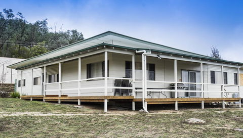 Lavender Vale Cottages - Hervey Bay Accommodation 1