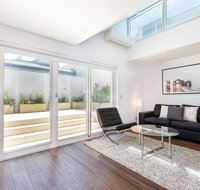 Leichhardt Self-Contained Modern One-Bedroom Apartment 9NOR - Hervey Bay Accommodation