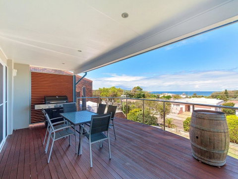 Lentara Dream @ Fingal Bay - Hervey Bay Accommodation 2