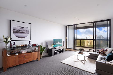 Light-Filled Designer Apartment With Amazing Views - Tourism Hervey Bay 3