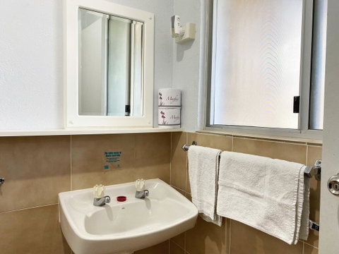 Limestone Coast Tourist Park - Hervey Bay Accommodation 0