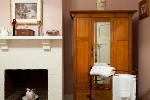 Linfield Cottage - Hervey Bay Accommodation 3