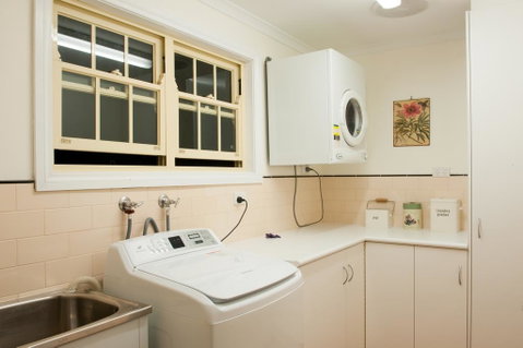 Linfield Cottage - Hervey Bay Accommodation 1