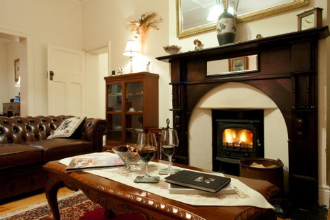 Linfield Cottage - Hervey Bay Accommodation 2