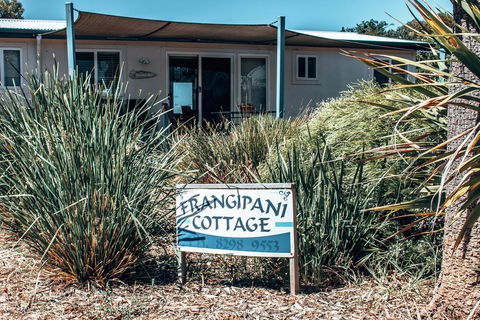 Linger Longer Cottages - Tourism Hervey Bay 2