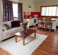 Lucky Mountain Cottage - Hervey Bay Accommodation