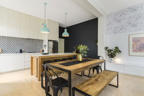 Luxe In Elwood - Tourism Hervey Bay 3