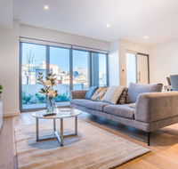Luxurious Townhouse With Natural Light In Rosebery - Hervey Bay Accommodation