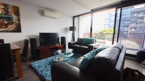 Luxurious With Free Parking & Wi Fi - Hervey Bay Accommodation 1