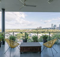 Luxury  Location - Sea Views with Modern Class  - Tourism Hervey Bay
