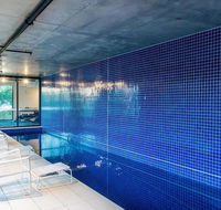 Luxury 2BR Yarra River Views WIFI-Netflix-Pool-Gym - Hervey Bay Accommodation