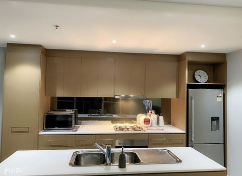 Luxury Apartment With Views - Hervey Bay Accommodation 2