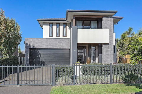 Luxury Brand New Home - Hervey Bay Accommodation 0