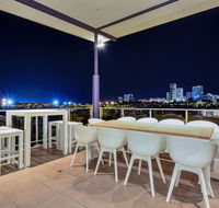 Luxury Darwin City Lights Jacuzzi Central Location Large House New Furnishings - Tourism Hervey Bay