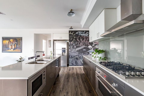 Luxury Escape In Ocean Grove - Hervey Bay Accommodation 1