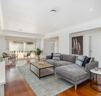 Luxury Family-size Home in Smart Beachside Suburb - Tourism Hervey Bay