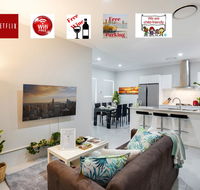 LUXURY HOUSE 10 MIN FROM BEACH WIFINETFLIX SLEEP 9 - Hervey Bay Accommodation