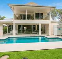 Luxury Living on the Beachfront - Hervey Bay Accommodation
