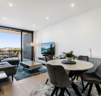 Luxury Living with Panoramic Views - Hervey Bay Accommodation
