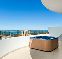 Luxury Ocean Penthouse - Hervey Bay Accommodation
