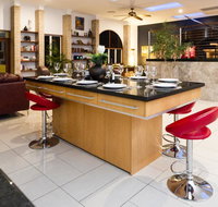 Luxury Penthouse 5 or 6 BDR 3 or 4 Bath Twin Rain Showers 400 sq mtrs - Hervey Bay Accommodation