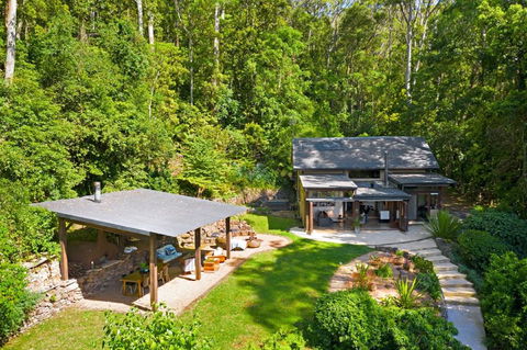 Lyra - Kangaroo Valley - Tourism Hervey Bay 0