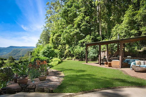 Lyra - Kangaroo Valley - Tourism Hervey Bay 1