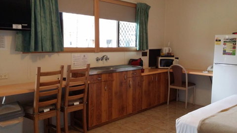 Mackay Motor Inn - Hervey Bay Accommodation 2
