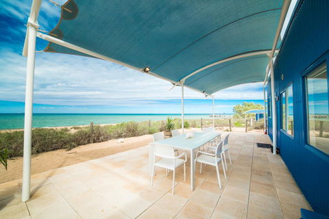 Mackerel Islands - Hervey Bay Accommodation 0