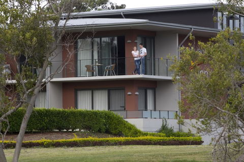Macquarie 4 Star - Tourism Hervey Bay 3