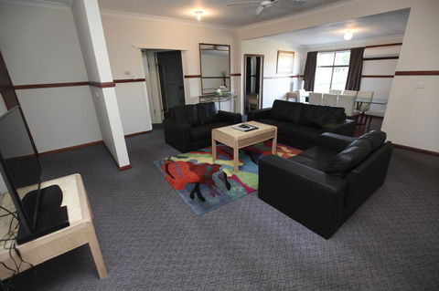Macquarie Cottage - Hervey Bay Accommodation 0