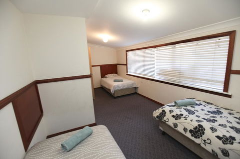 Macquarie Cottage - Hervey Bay Accommodation 3