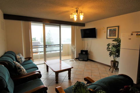 Macquarie Towers 17 1 Waugh Street - Tourism Hervey Bay 1