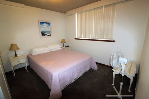 Macquarie Towers 17 1 Waugh Street - Tourism Hervey Bay 3