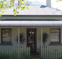 Magnolia Cottage - Hervey Bay Accommodation