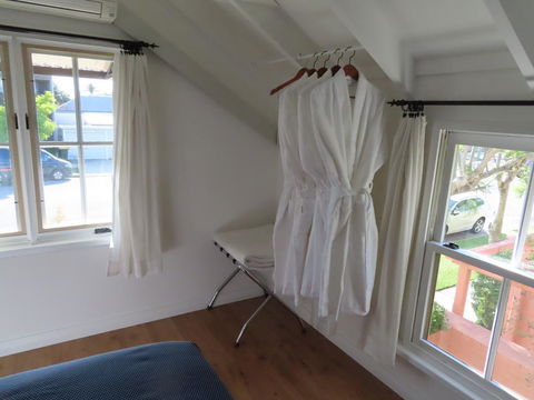 Maison De May Boutique Bed & Breakfast - Hervey Bay Accommodation 2