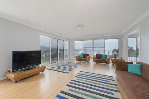 Malibu Holiday House, 6 Dulconghi Street - Tourism Hervey Bay 3