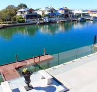 Mandurah Dolphin Escape - Hervey Bay Accommodation