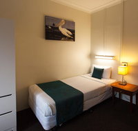 Manly Hotel - Hervey Bay Accommodation